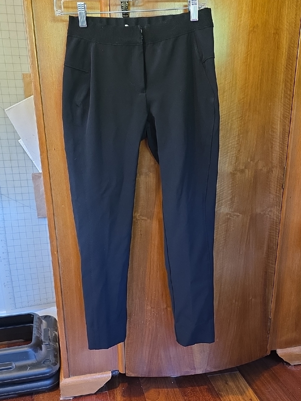 Veronica Beard Black Slim Stretch Pants